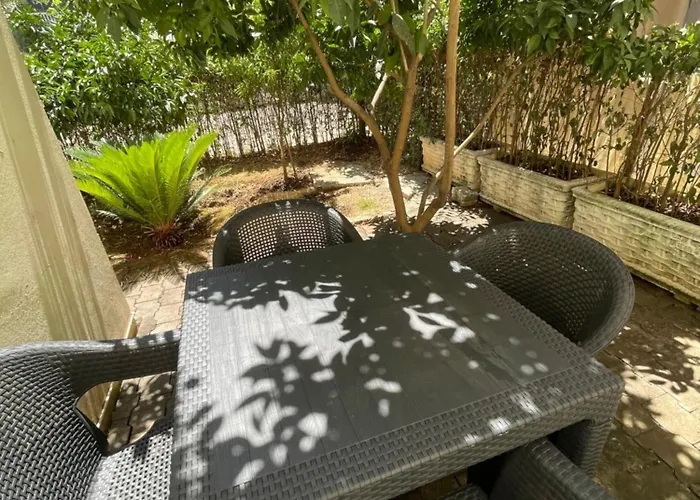 Crystal Comfort Stylish Spotless Tirana