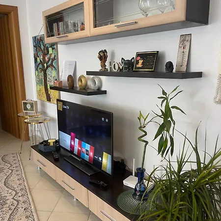 아파트 Crystal Comfort Stylish Spotless